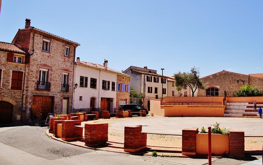 Appartement Centre Ville Du Boulou Pour 2 Adultes-2 Enfants- Check In 17H-21H--Juillet-Aout Reservation De 7 Jours Mini Ле-Булу Экстерьер фото